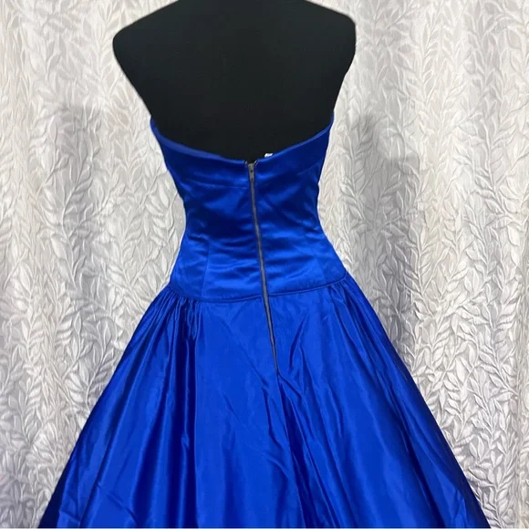 Royal blue strapless gown prom dress NWT size 2 - Picture 9 of 14